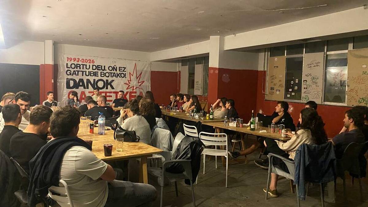 Musean eta bertsoekin hasi da AGA bere bosgarren urteurrena ospatzen