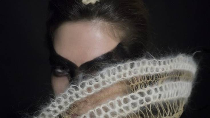 'Maskarada' erakusketa zabalduko du Eva Franco argazkilariak, bihar Alondegian