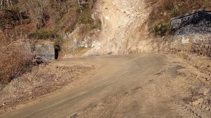 Garbiketa lanak egin ondoren, ireki dute Elosuko errepidea