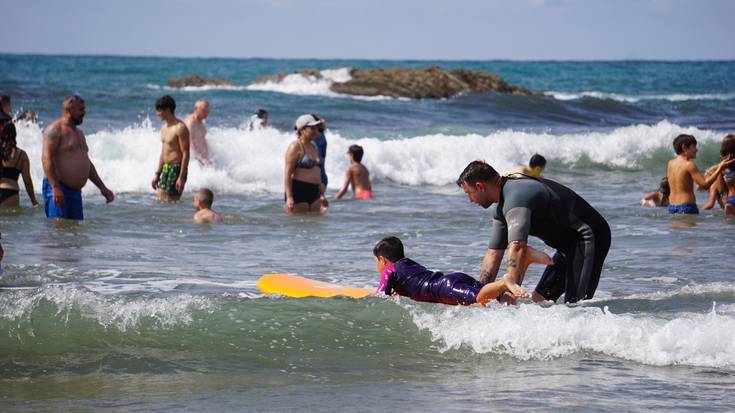 Surfestak inklusiorako gune bihurtu du Itzurun