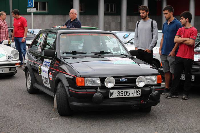 ARGAZKI BILDUMA: Hasi da Azpeitiko XIV. Auto Klasikoen Rallya