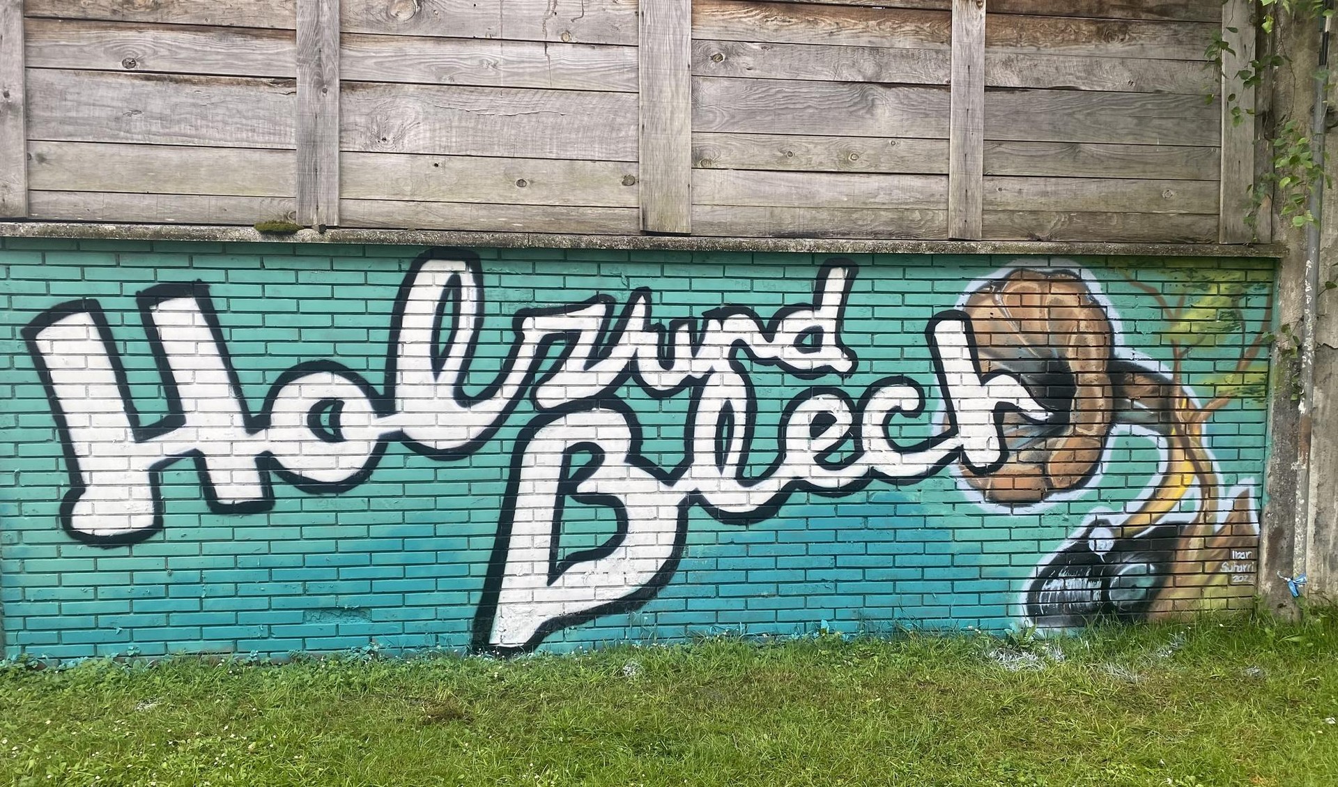 Holz Und Blech musika jaialdia iragartzen duen murala margotu dute