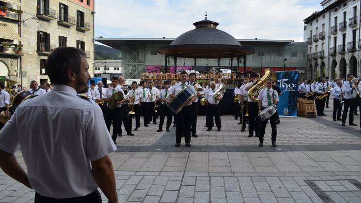 Azpeitiko musika bandak kontzertu berezia eskainiko du gaur