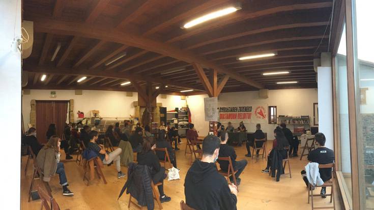 Gazte kriminalizazioaren inguruko eztabaida irekia prestatu du larunbaterako GKSk