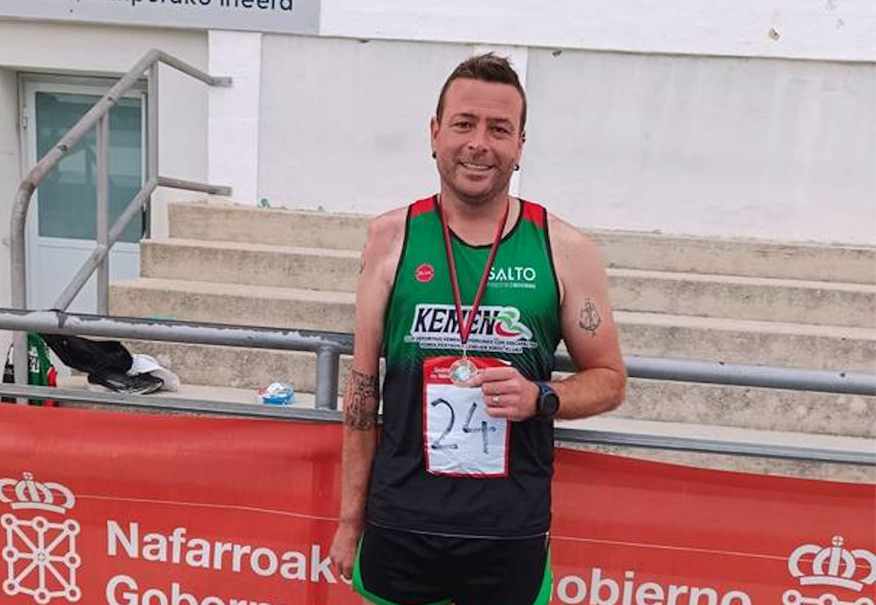 Alberto Rebollok urrezko bi domina lortu ditu Nafarroako Atletismo Txapelketa Egokituan