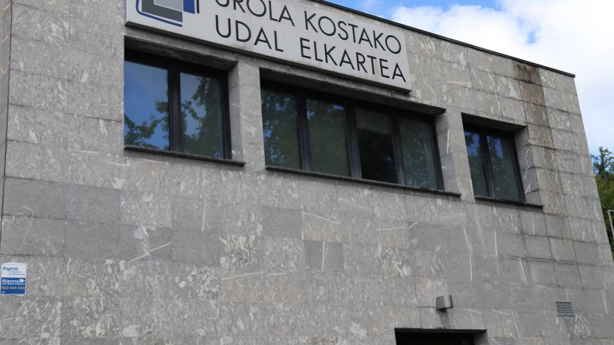 UKUEko langileek "beldur egoera" bizi dutela salatu du Urola Kostako EAJk