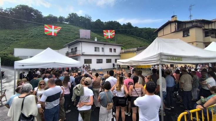 Herri kirol jaialdiarekin eta musika lagun amaitu dituzte sankristobalak Narrondon