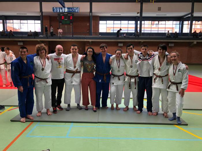 Lizardi Judo Elkarteak sei domina eskuratu ditu Euskadiko txapelketan
