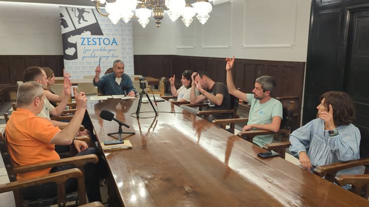 Urteko lehen aurrekontu aldaketa aho batez onartu dute Zestoan