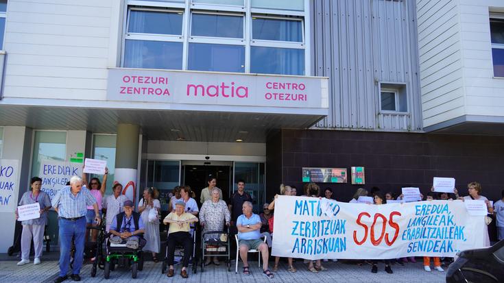 "Muturreko egoeran" daude Otezuri egoitzan
