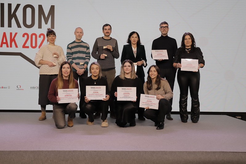 Goienaren 'Puntua', Aiaraldea eta Antxeta Irratia saritu ditu Tokikomek
