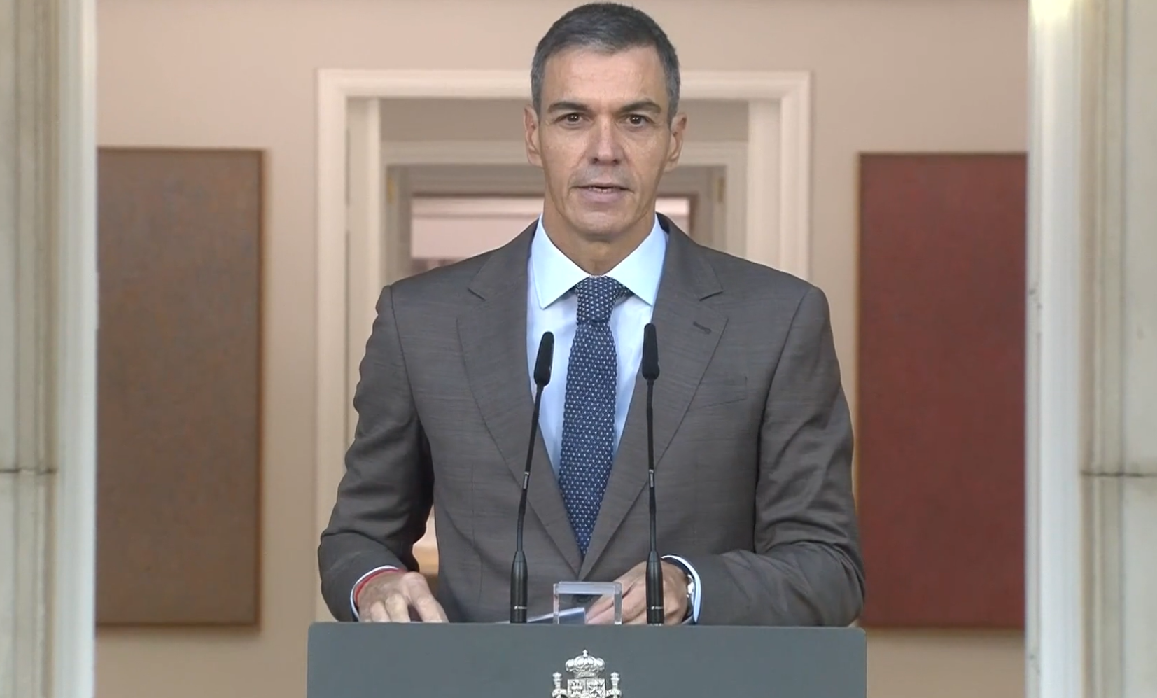 Espainiako Gorteetarako bozak azaroaren 29ra aurreratu ditu Pedro Sanchezek