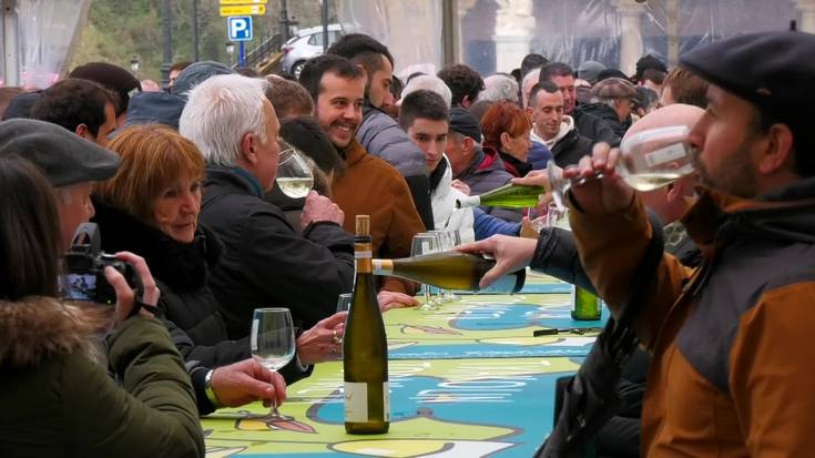 San Anton egunaz ederki gozatu dute haur eta helduek