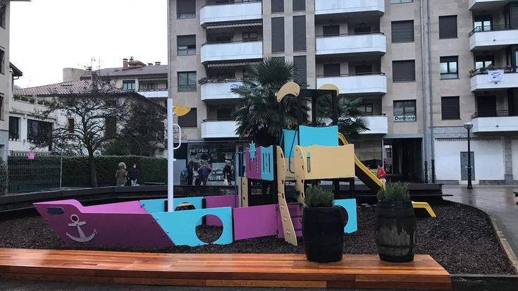 Itxura berria du Balentina Agirre plazako parkeak
