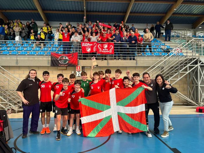 Decotena Pulpo Infantil mutilen taldea, Euskadiko txapeldun