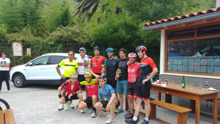 Larrazabalgo igoerarekin ospatu dituzte Sankristobalak Narrondon