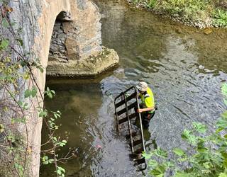 Urola eta Ibaieder ibaietatik hondakinak jasotzen hasi da udala