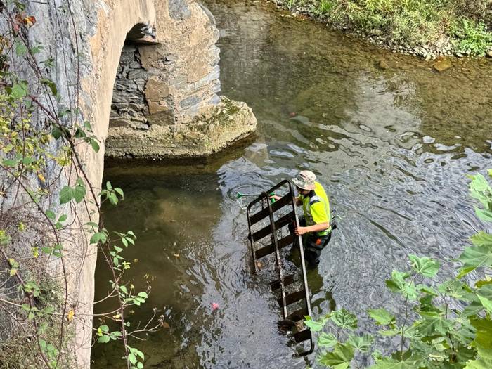 Urola eta Ibaieder ibaietatik hondakinak jasotzen hasi da udala