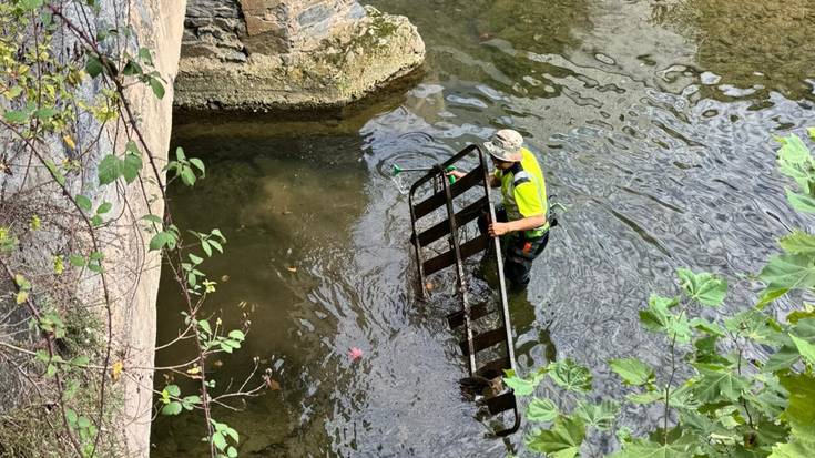 Urola eta Ibaieder ibaietatik hondakinak jasotzen hasi da udala