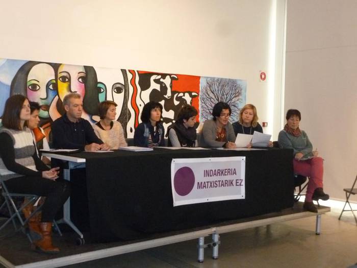 "Oraindik badira indarkeria matxistari aurre egiten ausartzen ez diren emakumeak"