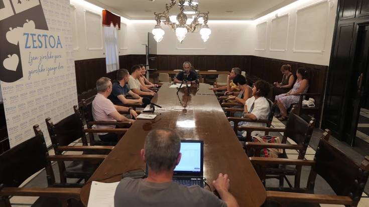 Lehenengo kreditu aldaketa eta kiroldegiko araudi berria, onartuta