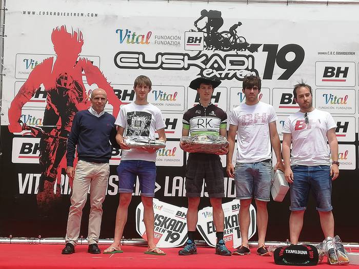 Ander Zubizarretak bigarren egin du Euskadi Extrem bizikleta proban
