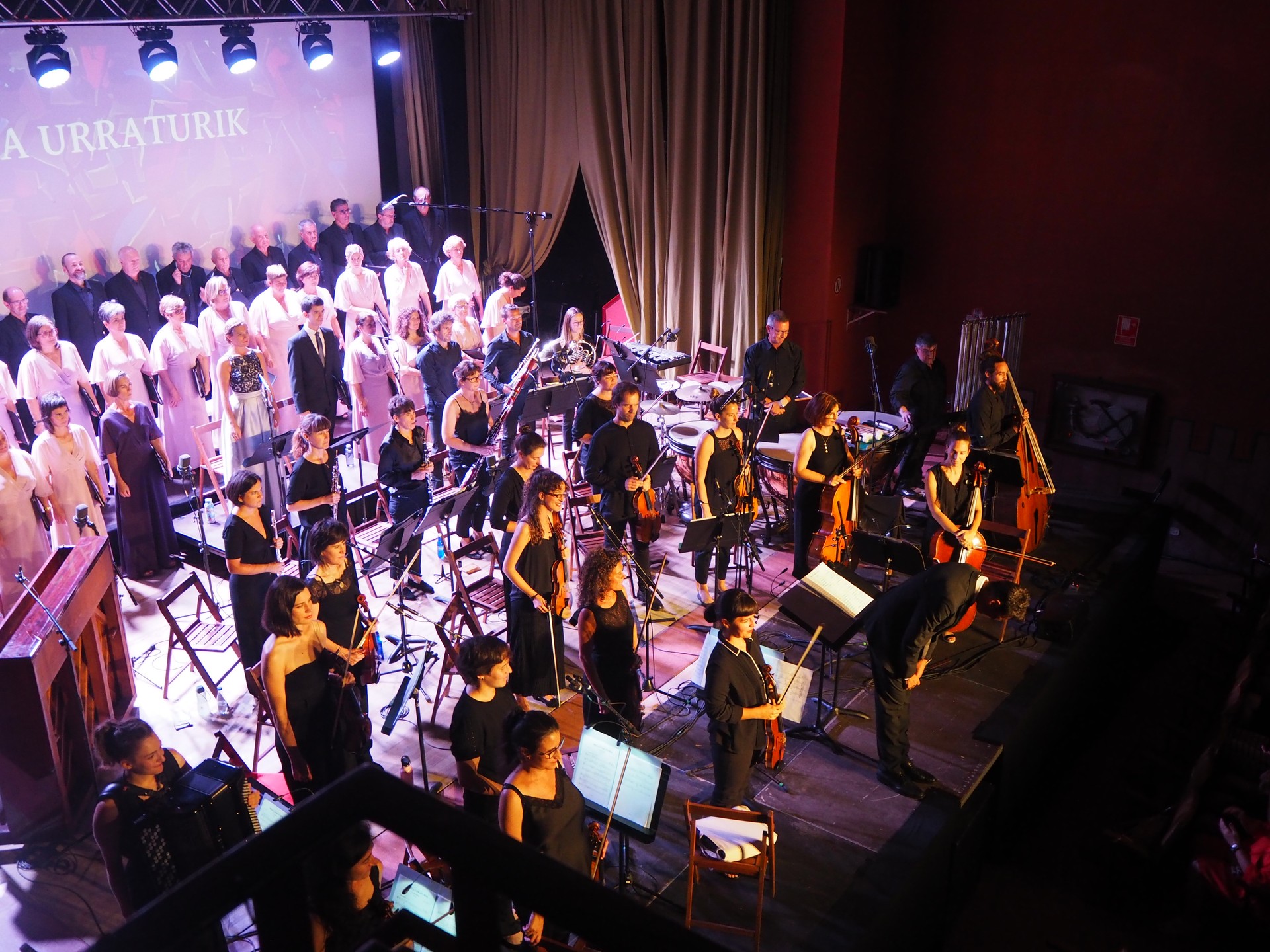 Musika Jaialdian parte hartu duten artistei, elkarteei eta entzuleei eskerrak eman dizkie udalak