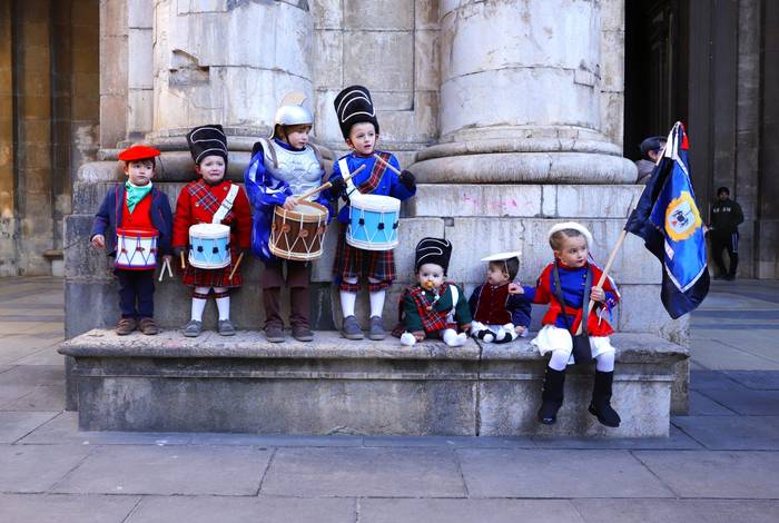 Sansebastianetarako grinaren transmisioak, etenik ez