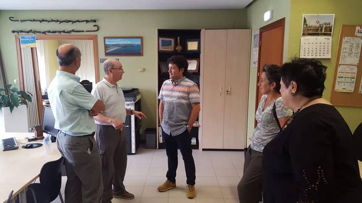 Udaberri elkarteko bulegoa itxura aldatu dute