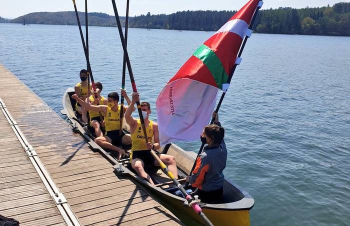 Orioko arraunlariek bi bandera irabazi dituzte Euskadiko Batel Txapelketan