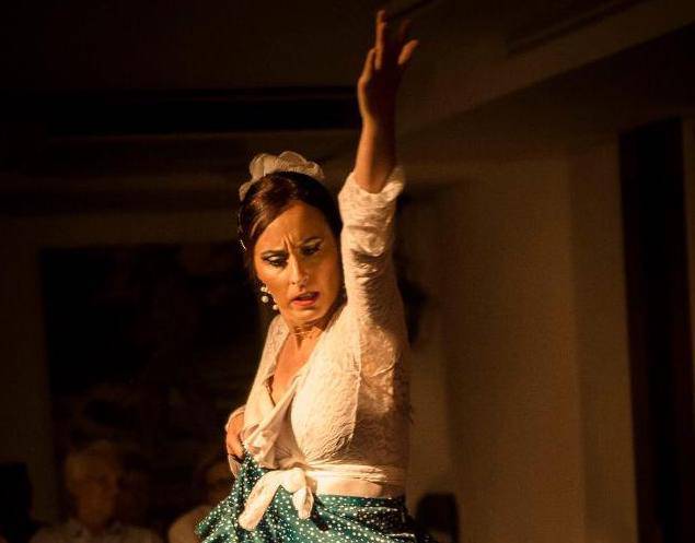 "Sevillanak modu herrikoian transmititzen dira Andaluzian"