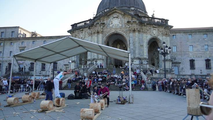 Herri kirol erakustaldia, Loiolako festa egun nagusia borobiltzeko