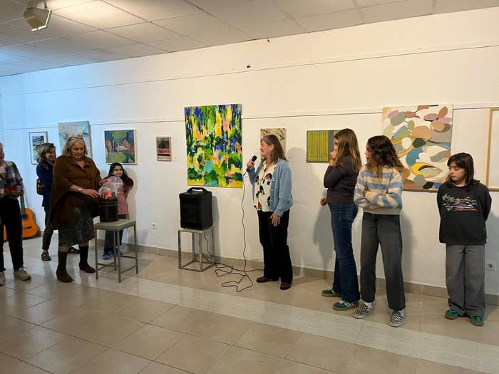 Zarautz-Palestina Herri Ekimenak 10.000 euro bildu ditu Arte Solidarioaren zozketan