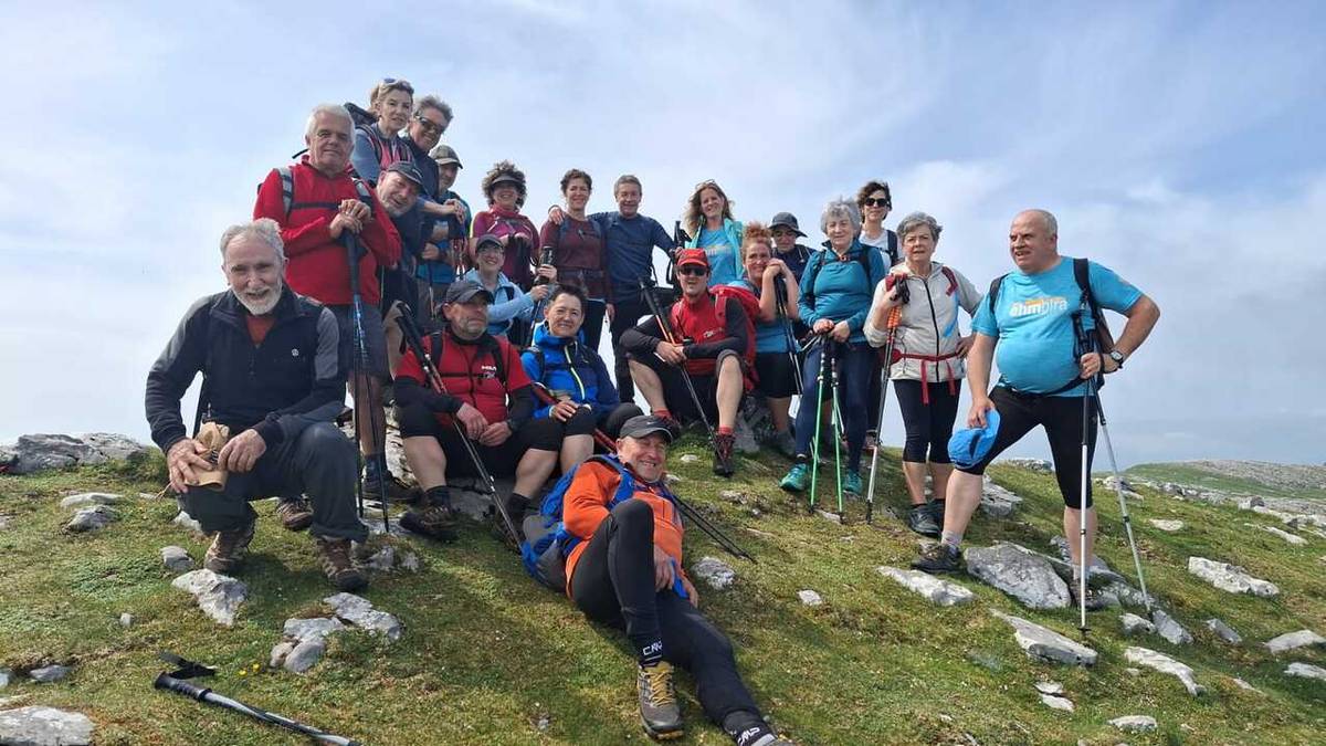 Ehunmilak Biraren hirugarren etapa osatu dute 65 mendizalek