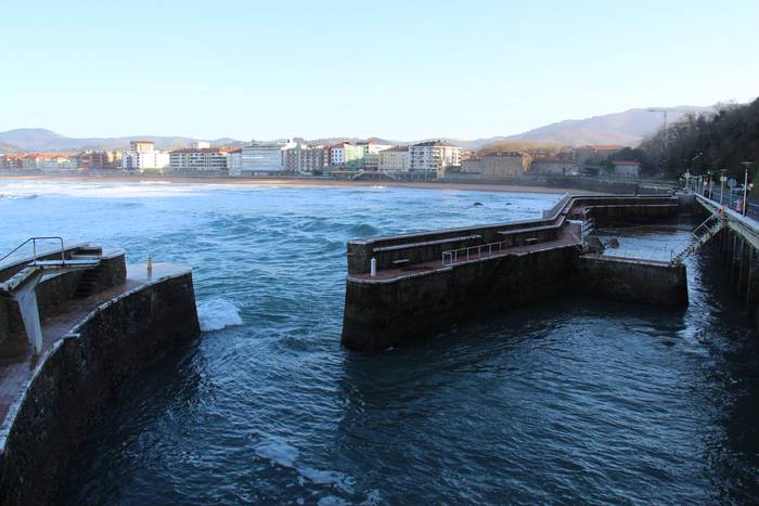 Hormek isiltzen duten hori