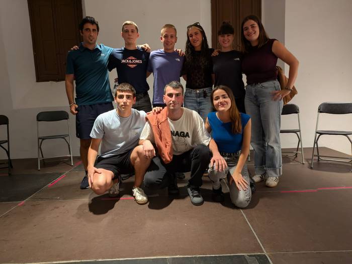 Lizardi sariko finaleko bertsolariak, prest