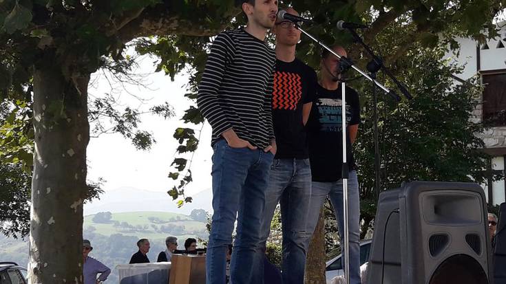 Samiel eguna ospatzen ari dira Artadin