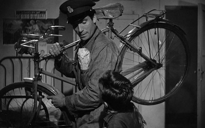 'Ladrón de bicicletas' filma eskainiko dute gaur Photomuseumen