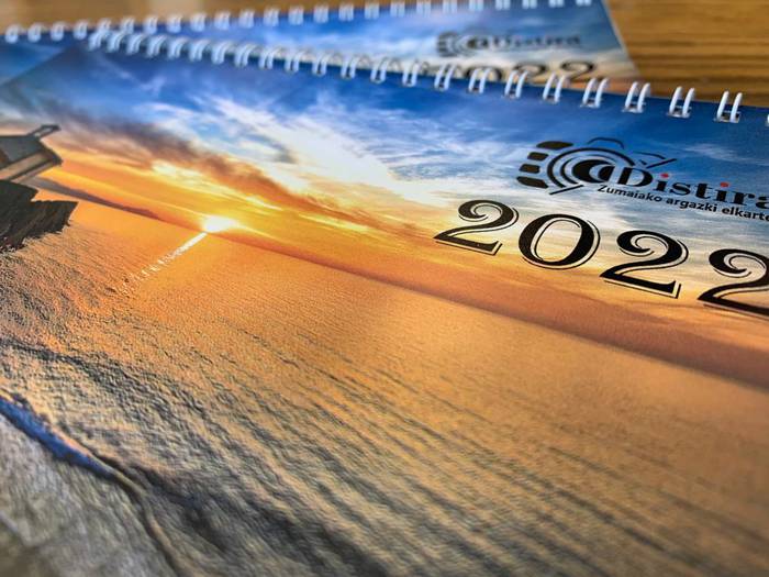 Distira elkartearen 2022ko egutegiak, salgai