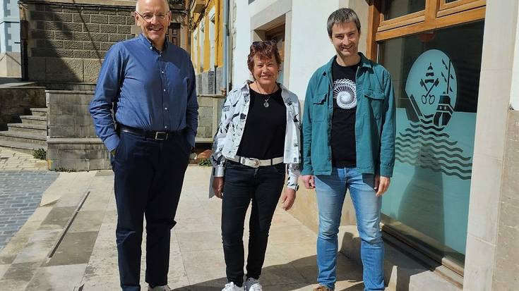 Larraina Euskara Elkarteak eta Zumaiako Udalak euskara sustatzeko hitzarmena sinatu dute bigarren urtez