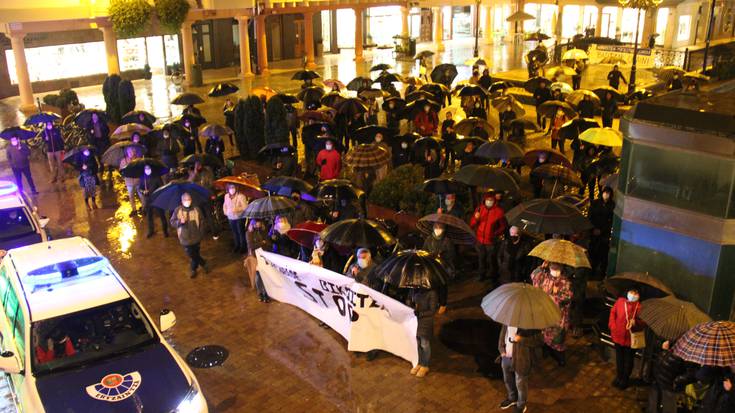 Mitxelenako bizilagunek elkarretaratzea deitu dute gaur arratsalderako