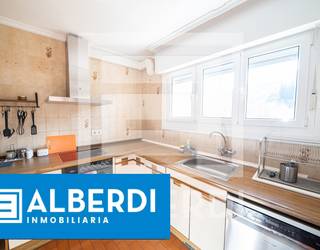 Alberdi Inmobiliaria: hiru logelako etxebizitza Ipintza auzoan