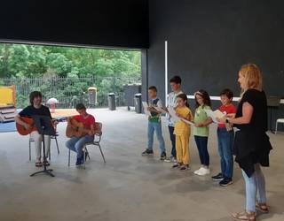 Oikian ere musikaz blai