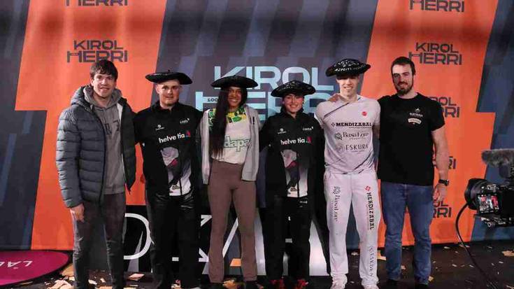 Txikia IV.a, Fernandez de Barrena, Urra eta Ainitze Zumeta nagusi, Kirol Herri txapelketaren finaletan