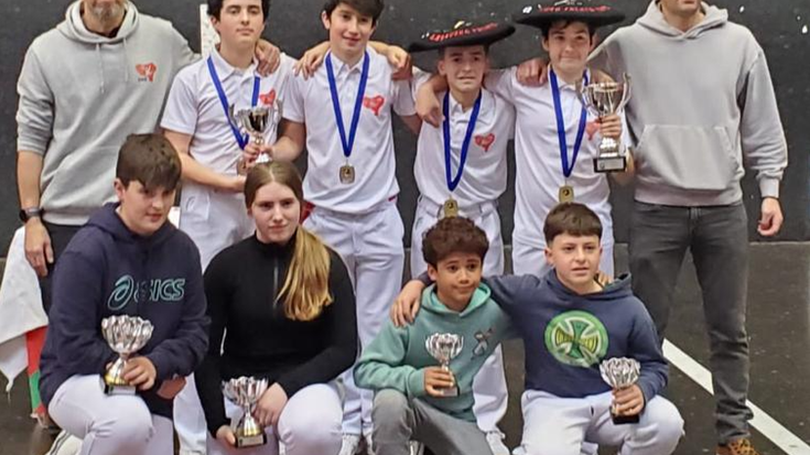 Eskola kiroleko paleta txapelketako finalak jokatu dituzte