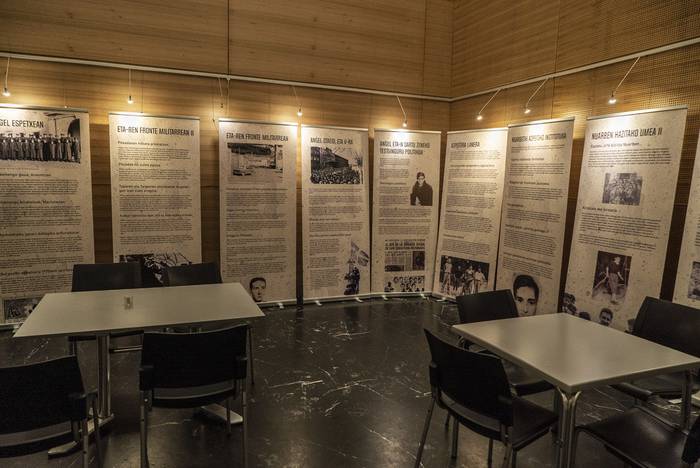 Gudari egunaren bueltan antolatu duten erakusketa, igandera arte ikusgai