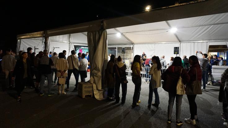 Festak dotore hasteko, bertso zaharren kantu afaria