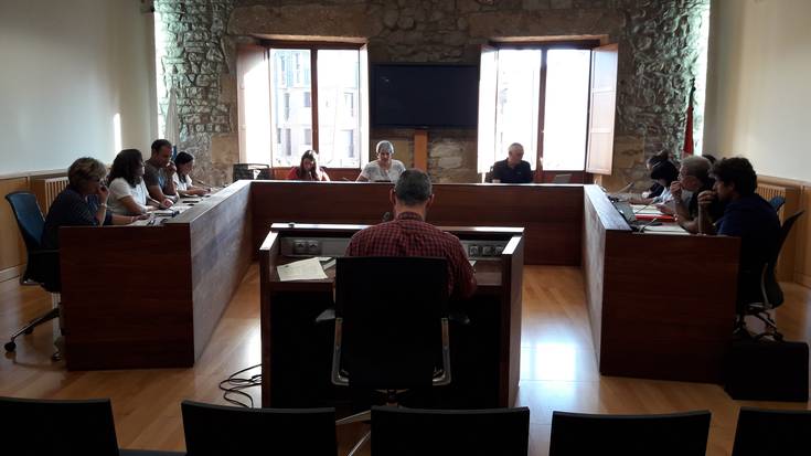 Udalak bat egin du Kataluniarekin