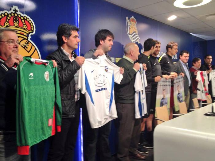 Mikel Labakari Azpeitian egingo dioten omenaldirako sarrerak salgai jarri dituzte