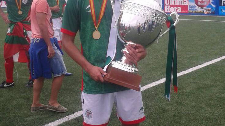 Espainiako Sub 18 Futbol Txapelketa irabazi du Peru Nolaskoainek Euskadiko selekzioarekin